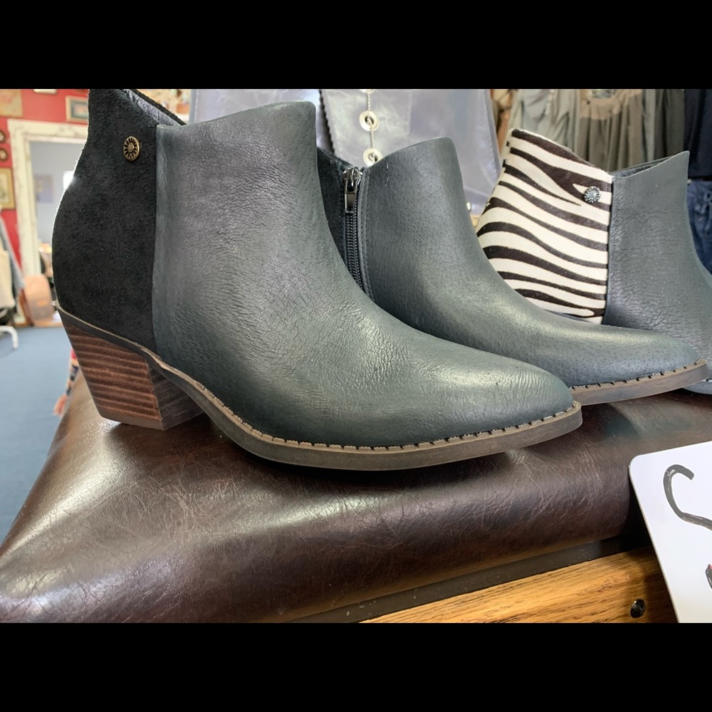 Leather shoes